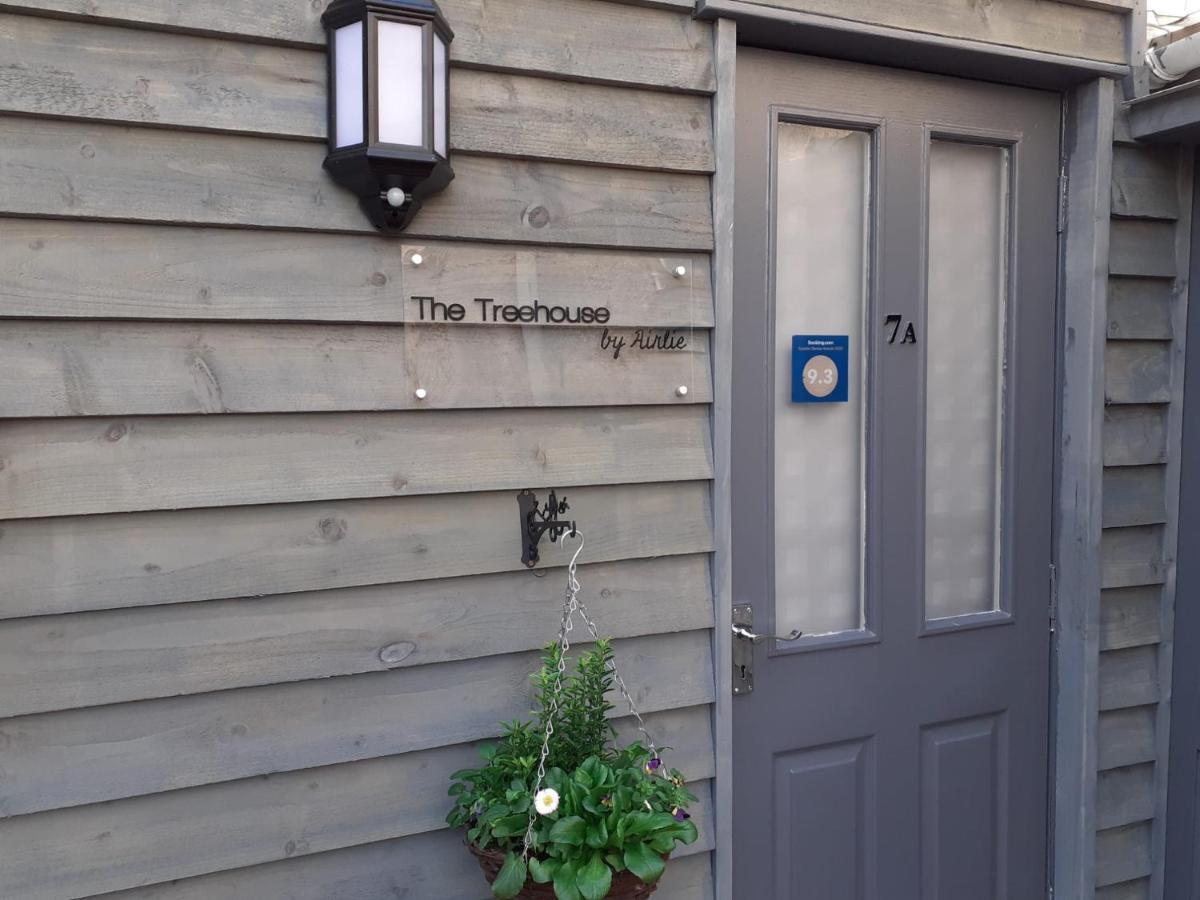 The Treehouse By Airlie Apartamento Nairn Exterior foto