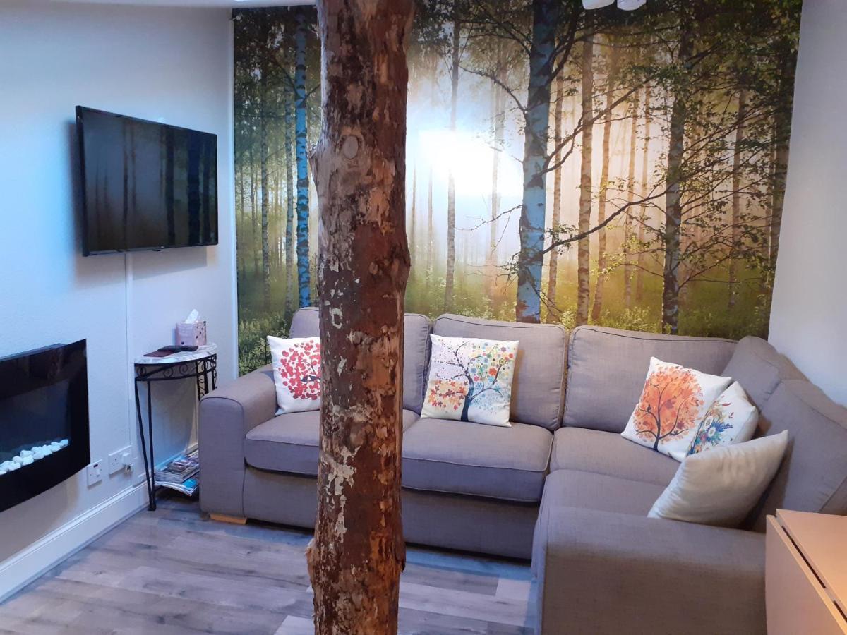 The Treehouse By Airlie Apartamento Nairn Exterior foto