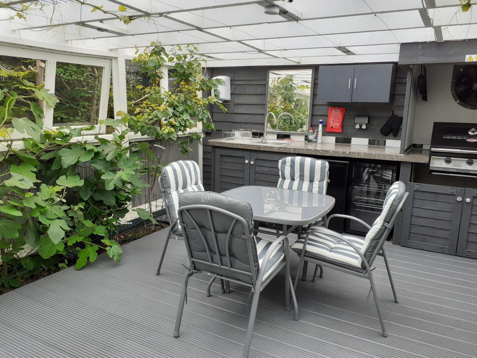 The Treehouse By Airlie Apartamento Nairn Exterior foto