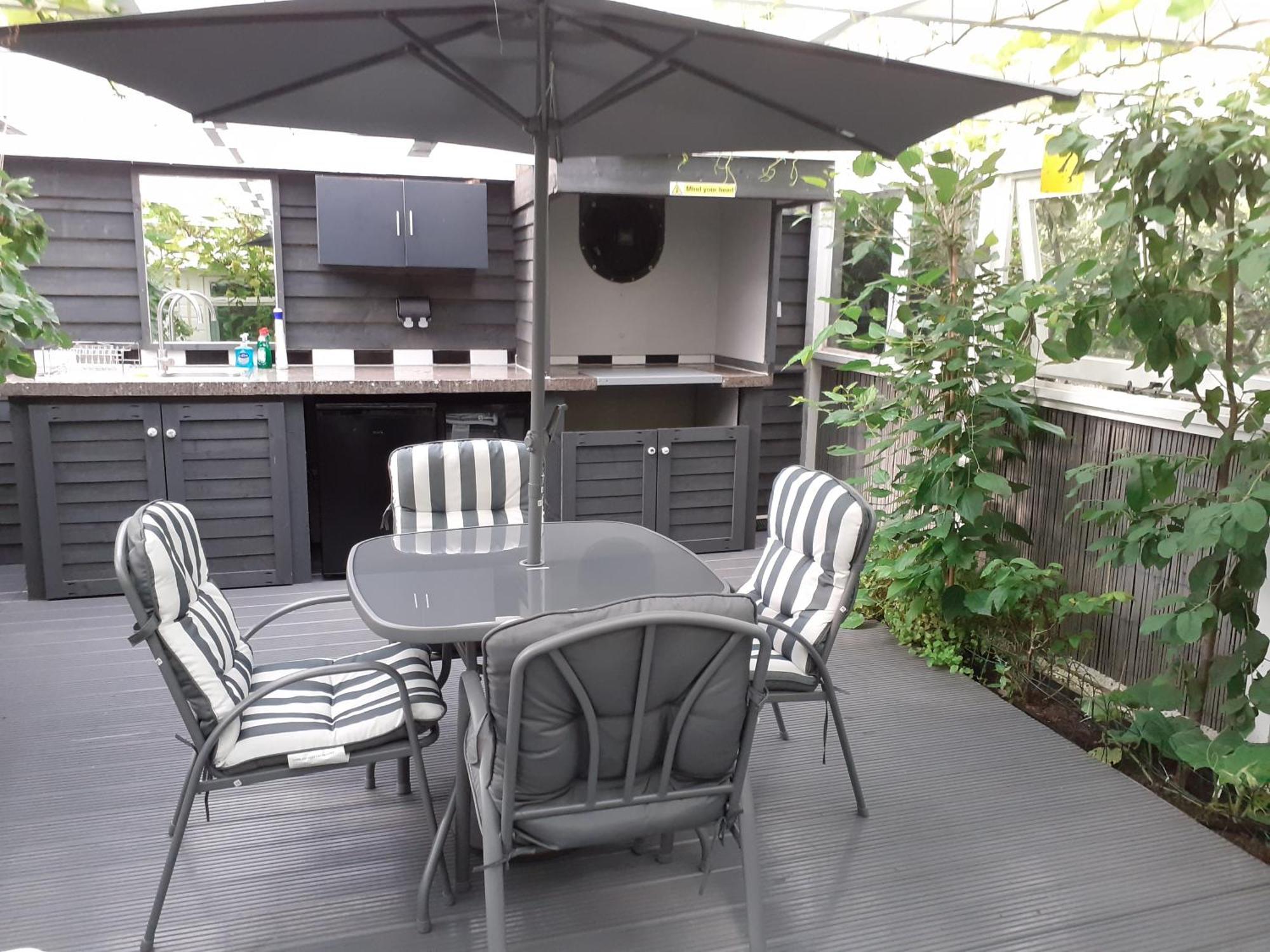 The Treehouse By Airlie Apartamento Nairn Exterior foto